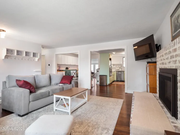 1314 Toiyabe, Gardnerville, Nevada 89410, 3 Bedrooms Bedrooms, ,2 BathroomsBathrooms,Residential,Residential,Toiyabe,0,260006479