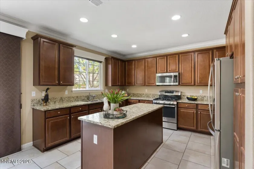 10825 Pebble Hill, Reno, Nevada 89521, 5 Bedrooms Bedrooms, ,3 BathroomsBathrooms,Residential,Residential,Pebble Hill,0,260006505
