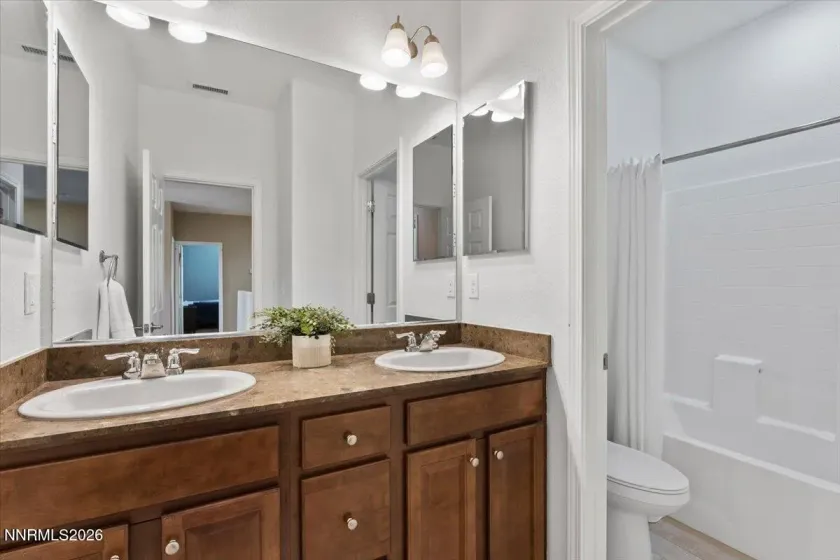 10825 Pebble Hill, Reno, Nevada 89521, 5 Bedrooms Bedrooms, ,3 BathroomsBathrooms,Residential,Residential,Pebble Hill,0,260006505
