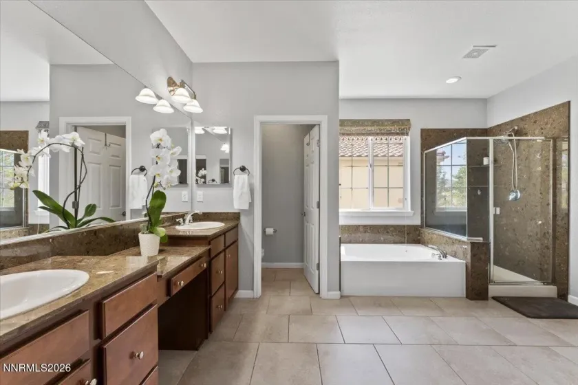 10825 Pebble Hill, Reno, Nevada 89521, 5 Bedrooms Bedrooms, ,3 BathroomsBathrooms,Residential,Residential,Pebble Hill,0,260006505