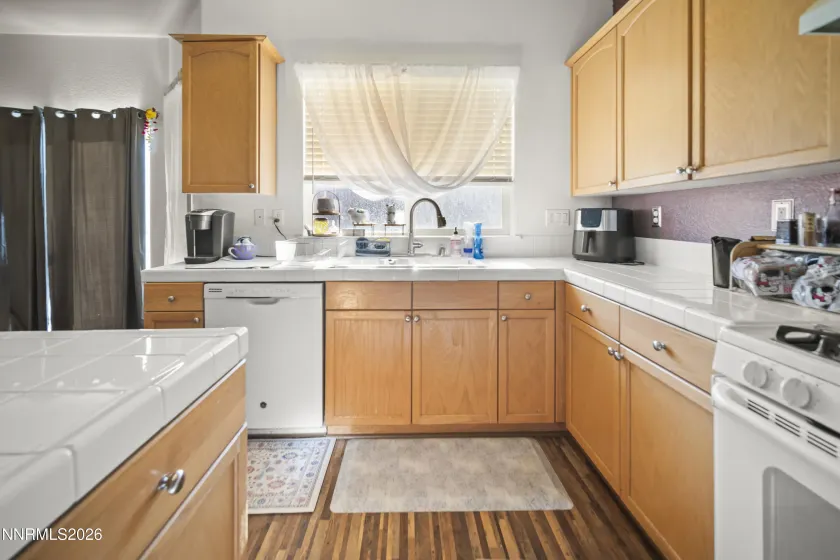 1708 Little Oak, Fernley, Nevada 89408, 3 Bedrooms Bedrooms, ,2 BathroomsBathrooms,Residential,Residential,Little Oak,0,260006524