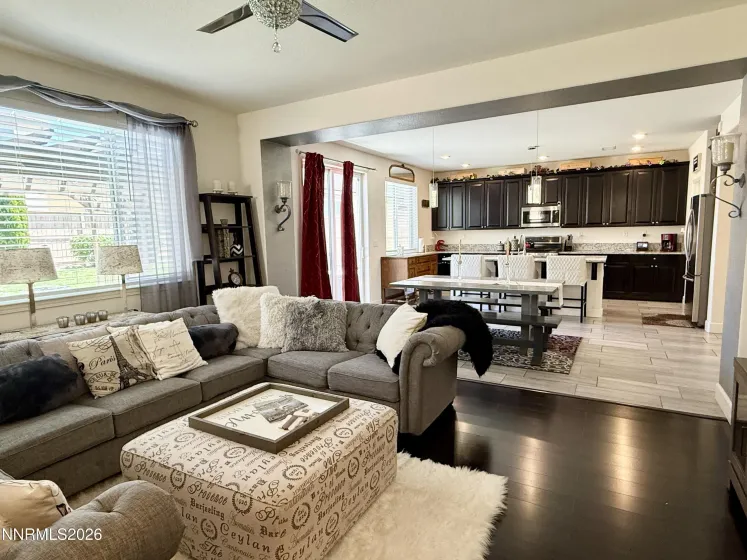 9766 Pachuca, Reno, Nevada 89521, 3 Bedrooms Bedrooms, ,3 BathroomsBathrooms,Residential,Residential,Pachuca,0,260006532