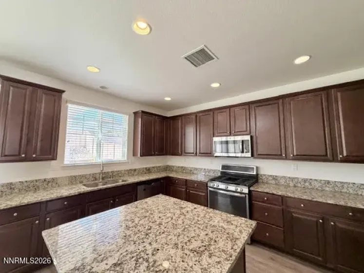 10686 Washington Park, Reno, Nevada 89521, 3 Bedrooms Bedrooms, ,3 BathroomsBathrooms,Residential,Residential,Washington Park,0,260006533