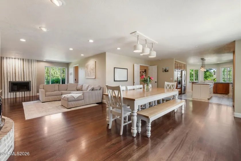 11010 Dryden, Reno, Nevada 89511, 3 Bedrooms Bedrooms, ,3 BathroomsBathrooms,Residential,Residential,Dryden,0,260006573