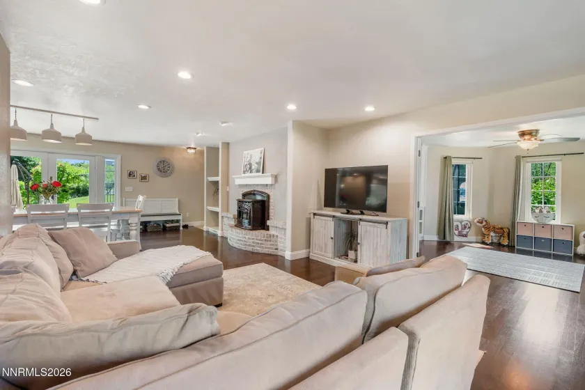 11010 Dryden, Reno, Nevada 89511, 3 Bedrooms Bedrooms, ,3 BathroomsBathrooms,Residential,Residential,Dryden,0,260006573
