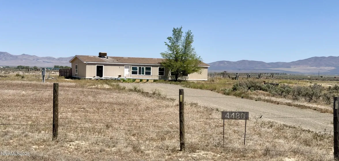 4480 Mountain View, Winnemucca, Nevada 89445, 4 Bedrooms Bedrooms, ,2 BathroomsBathrooms,Residential,Residential,Mountain View,0,260006595