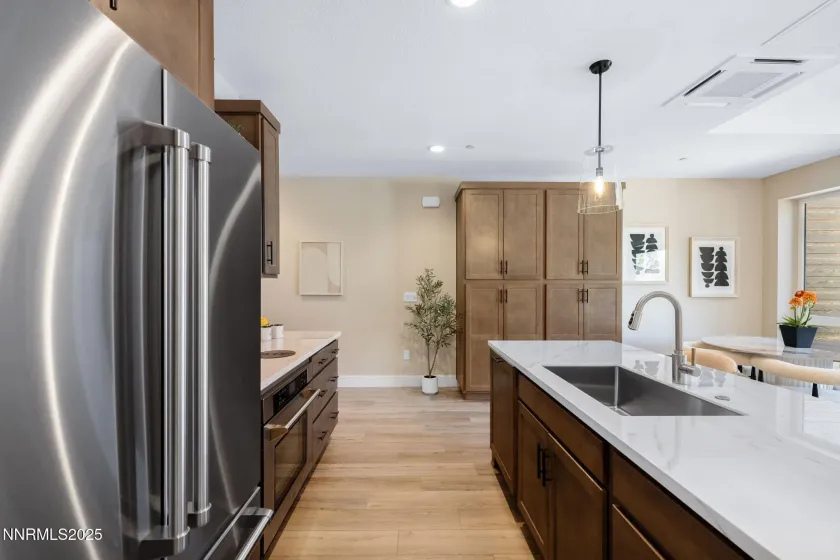 3834 Lakeside, Reno, Nevada 89509, 3 Bedrooms Bedrooms, ,4 BathroomsBathrooms,Residential,Residential,Lakeside,0,250054693