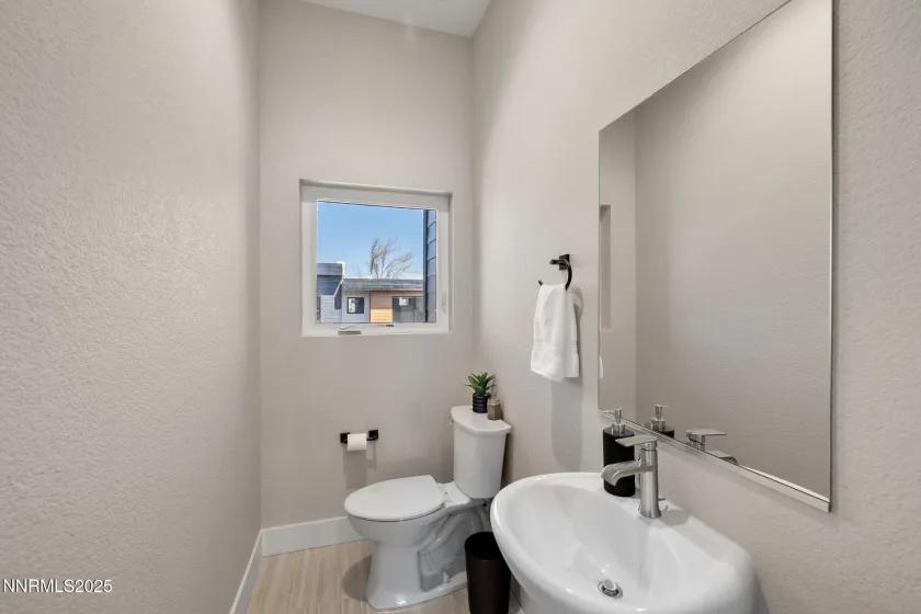 3834 Lakeside, Reno, Nevada 89509, 3 Bedrooms Bedrooms, ,4 BathroomsBathrooms,Residential,Residential,Lakeside,0,250054693