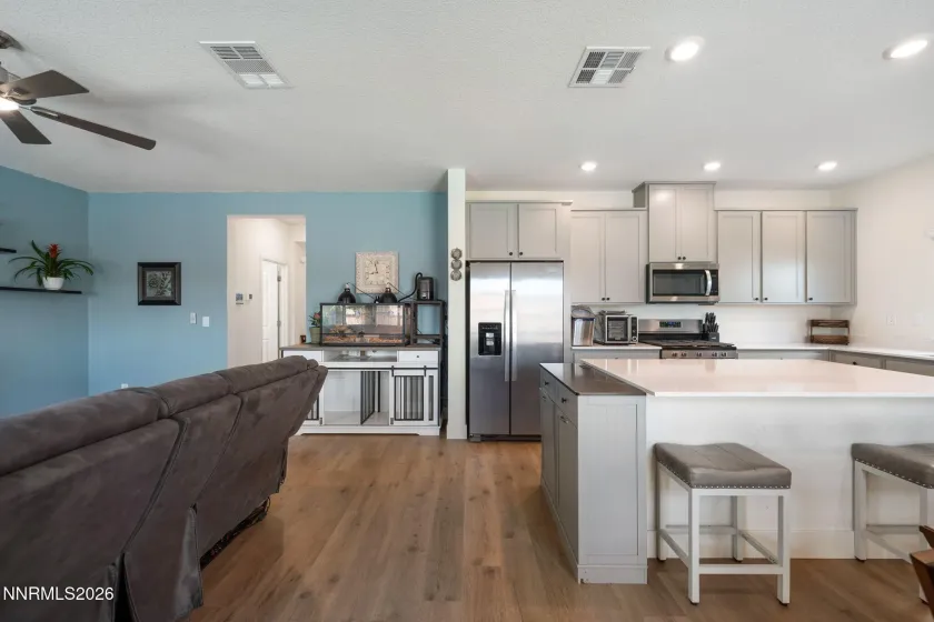 1862 Biotite, Sparks, Nevada 89436, 4 Bedrooms Bedrooms, ,3 BathroomsBathrooms,Residential,Residential,Biotite,0,260006615