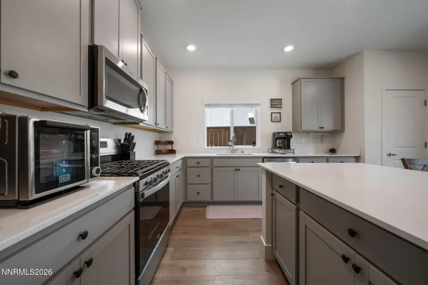 1862 Biotite, Sparks, Nevada 89436, 4 Bedrooms Bedrooms, ,3 BathroomsBathrooms,Residential,Residential,Biotite,0,260006615
