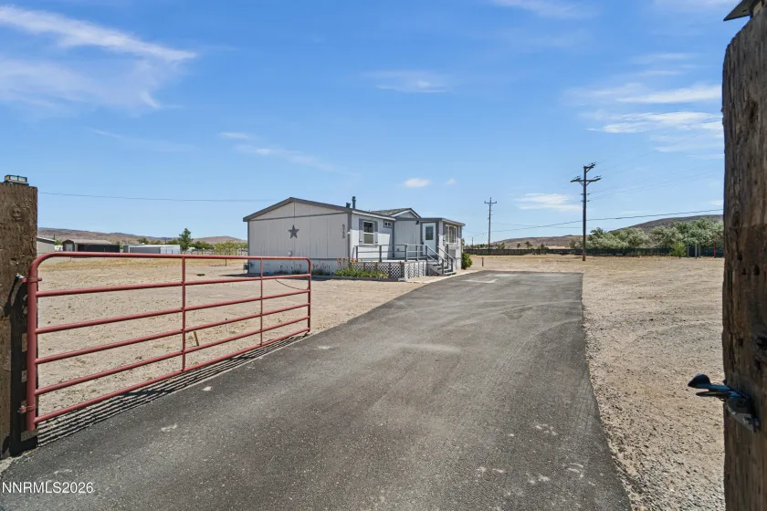 5720 Apache, Stagecoach, Nevada 89429, 3 Bedrooms Bedrooms, ,2 BathroomsBathrooms,Residential,Residential,Apache,0,260006630