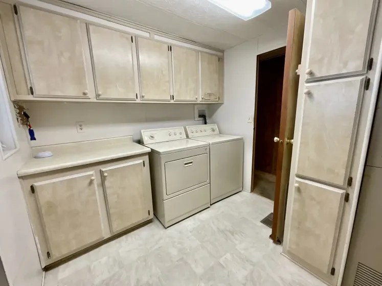 238 Gold Leaf Ln, Carson City, Nevada 89706, 2 Bedrooms Bedrooms, 11 Rooms Rooms,2 BathroomsBathrooms,Manufactured,Residential,Gold Leaf,0,260006634