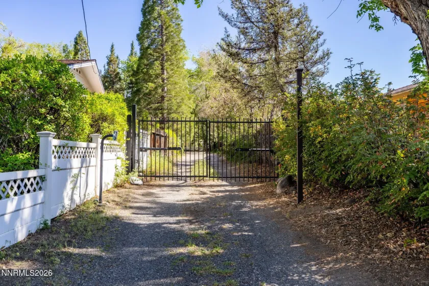 1550 Mt Rose, Reno, Nevada 89509, 1 Bedroom Bedrooms, ,1 BathroomBathrooms,Residential,Residential,Mt Rose,0,260006634