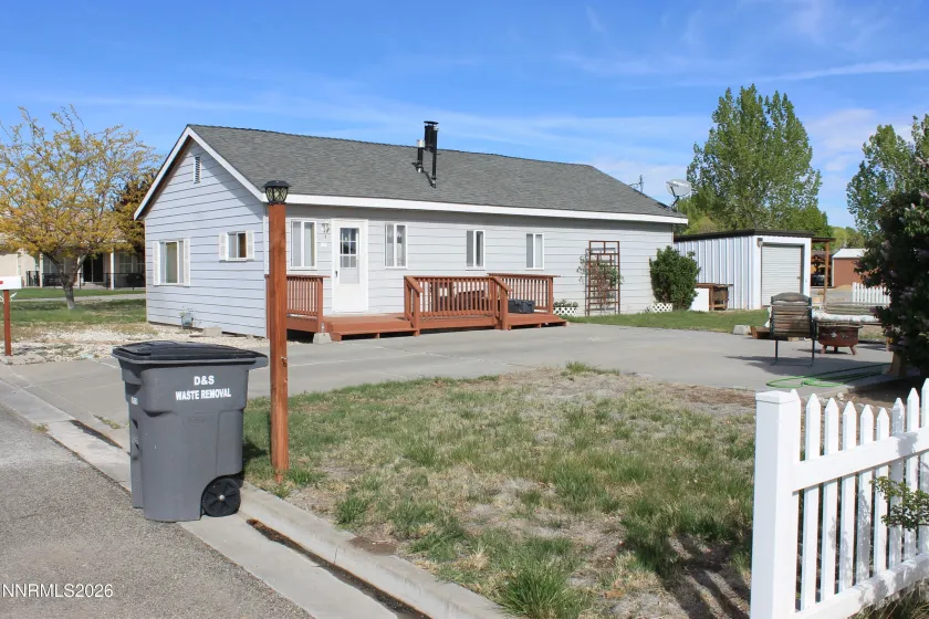 320 Reyes, Yerington, Nevada 89447, 3 Bedrooms Bedrooms, ,2 BathroomsBathrooms,Residential,Residential,Reyes,0,260004039