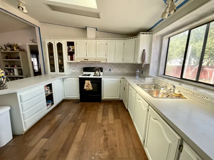 17 Brookshire Drive, Reno, Nevada 89506, 3 Bedrooms Bedrooms, 12 Rooms Rooms,2 BathroomsBathrooms,Manufactured,Residential,Brookshire,260006652