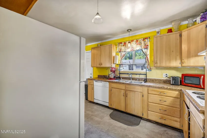 218 Albany, Carson City, Nevada 89703, 2 Bedrooms Bedrooms, ,1 BathroomBathrooms,Residential,Residential,Albany,0,250050160