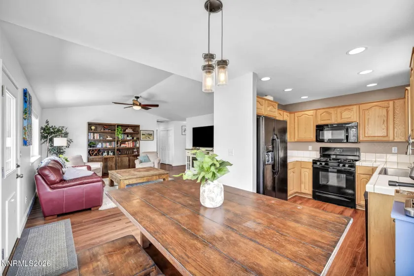 112 Walker, Gardnerville, Nevada 89410, 3 Bedrooms Bedrooms, ,2 BathroomsBathrooms,Residential,Residential,Walker,0,260006673