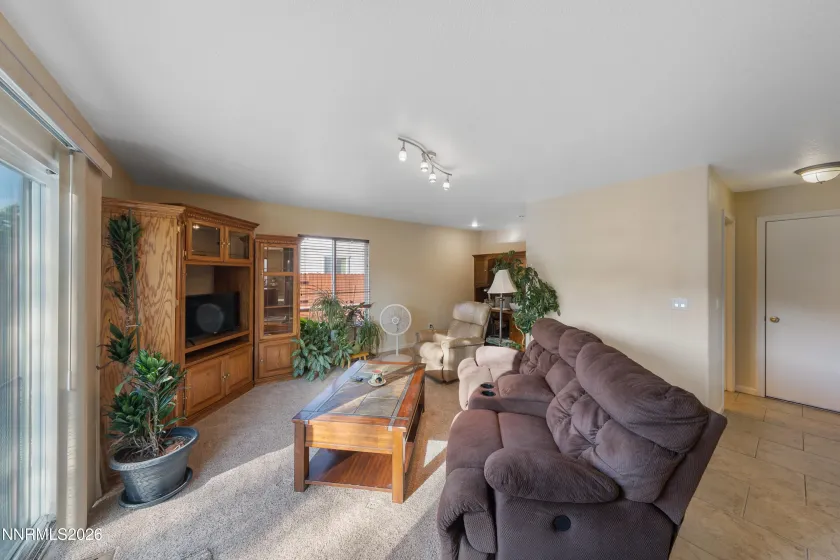 18235 Pin Oak, Reno, Nevada 89508, 5 Bedrooms Bedrooms, ,3 BathroomsBathrooms,Residential,Residential,Pin Oak,0,260006675