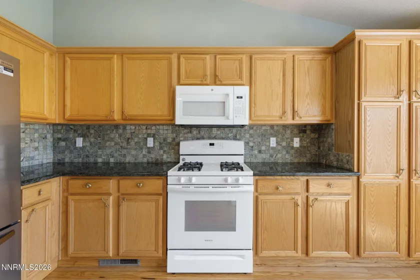 2972 Hot Springs, Minden, Nevada 89423, 4 Bedrooms Bedrooms, ,3 BathroomsBathrooms,Residential,Residential,Hot Springs,0,260006709
