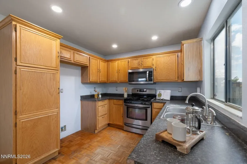 8486 Piper, Reno, Nevada 89506, 4 Bedrooms Bedrooms, ,2 BathroomsBathrooms,Residential,Residential,Piper,0,260006712