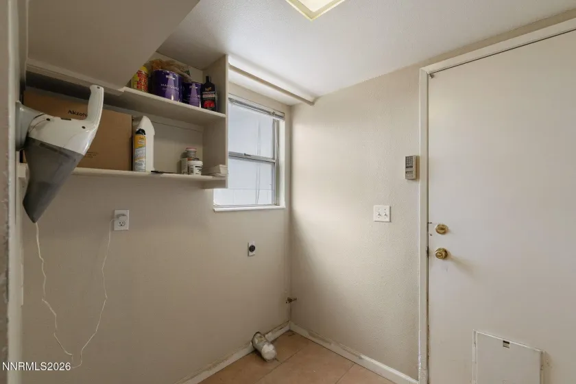 8486 Piper, Reno, Nevada 89506, 4 Bedrooms Bedrooms, ,2 BathroomsBathrooms,Residential,Residential,Piper,0,260006712