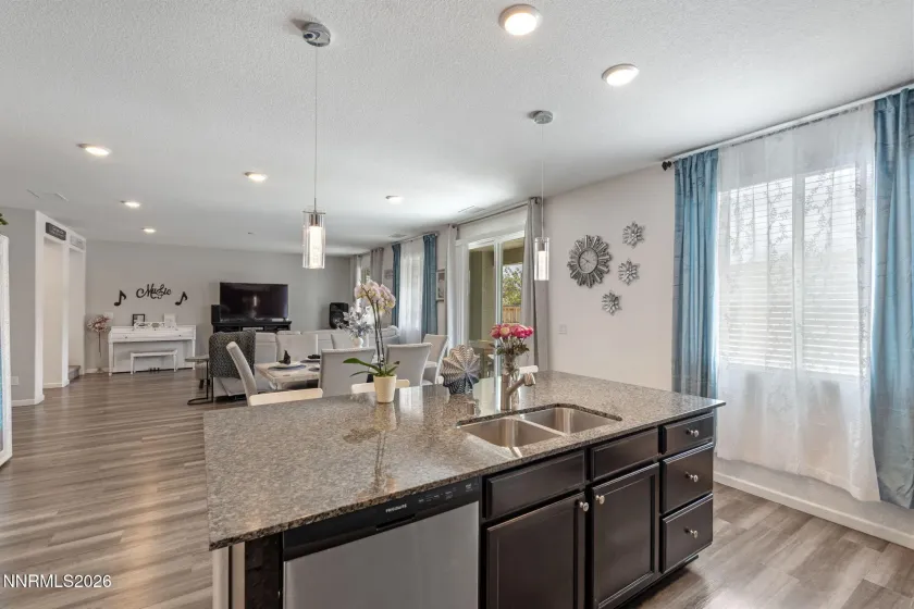 8015 Flint Springs, Sun Valley, Nevada 89433, 4 Bedrooms Bedrooms, ,4 BathroomsBathrooms,Residential,Residential,Flint Springs,0,260006751