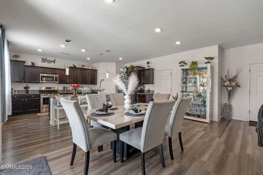 8015 Flint Springs, Sun Valley, Nevada 89433, 4 Bedrooms Bedrooms, ,4 BathroomsBathrooms,Residential,Residential,Flint Springs,0,260006751