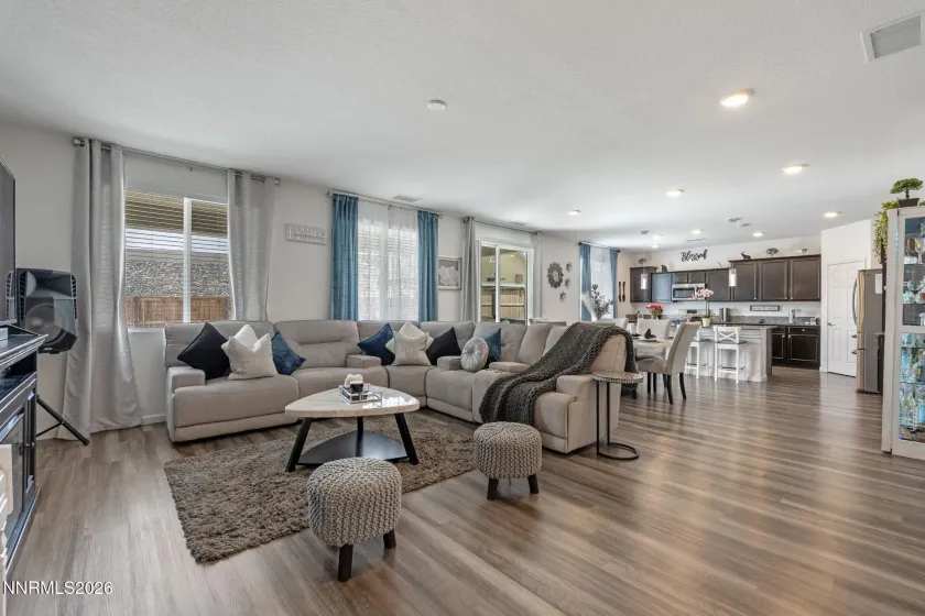 8015 Flint Springs, Sun Valley, Nevada 89433, 4 Bedrooms Bedrooms, ,4 BathroomsBathrooms,Residential,Residential,Flint Springs,0,260006751