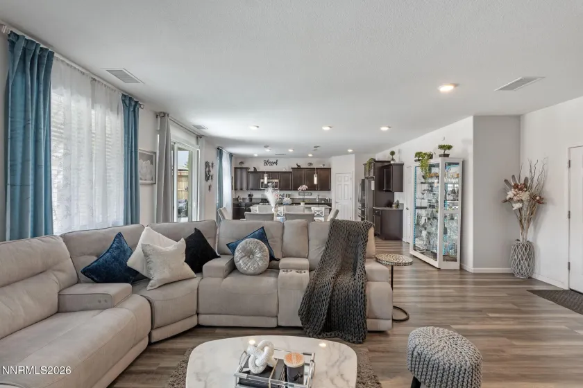 8015 Flint Springs, Sun Valley, Nevada 89433, 4 Bedrooms Bedrooms, ,4 BathroomsBathrooms,Residential,Residential,Flint Springs,0,260006751
