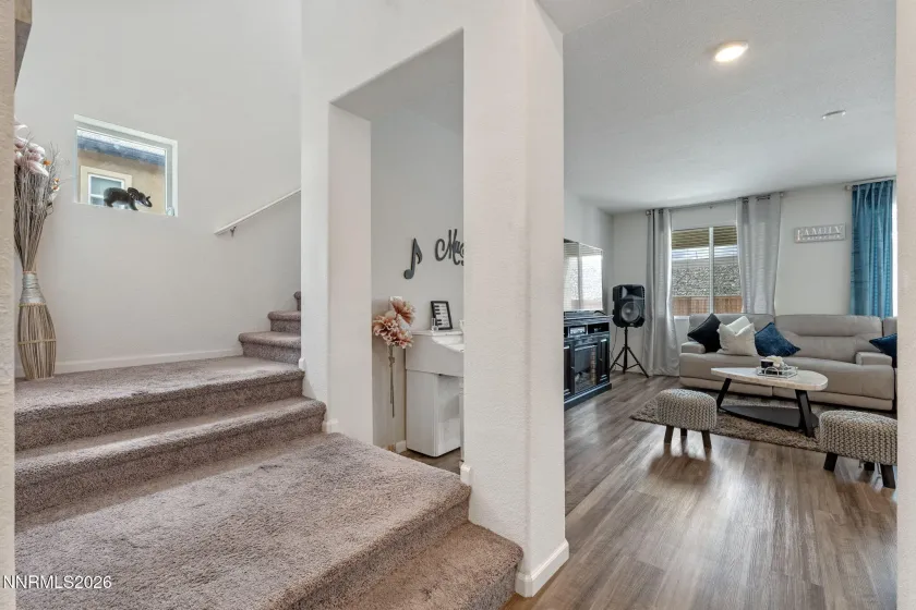 8015 Flint Springs, Sun Valley, Nevada 89433, 4 Bedrooms Bedrooms, ,4 BathroomsBathrooms,Residential,Residential,Flint Springs,0,260006751