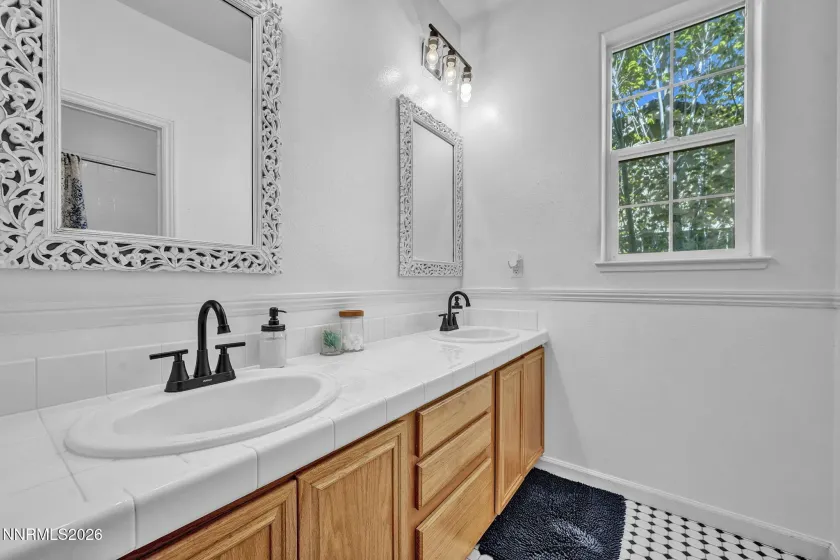 Double Vanity Sink