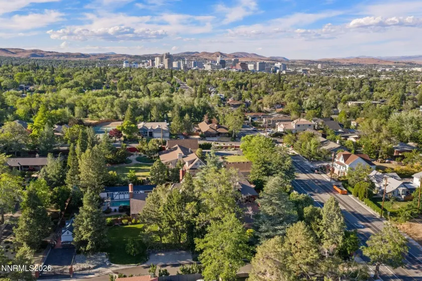 801 Dartmouth, Reno, Nevada 89509, 6 Bedrooms Bedrooms, ,7 BathroomsBathrooms,Residential,Residential,Dartmouth,0,260006761