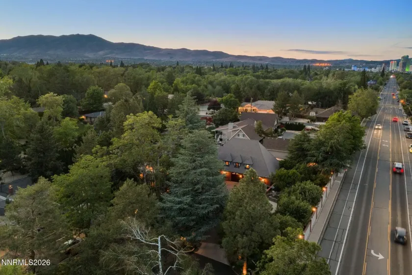 801 Dartmouth, Reno, Nevada 89509, 6 Bedrooms Bedrooms, ,7 BathroomsBathrooms,Residential,Residential,Dartmouth,0,260006761