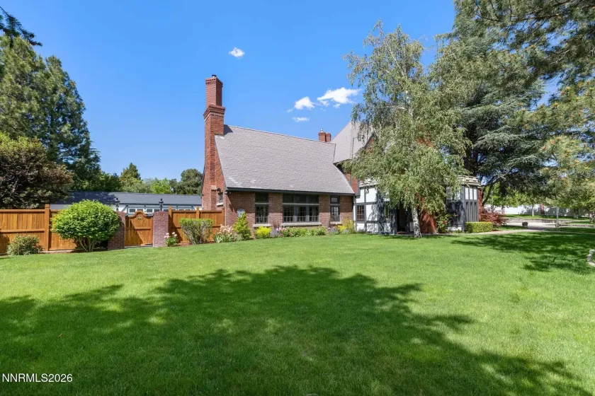 801 Dartmouth, Reno, Nevada 89509, 6 Bedrooms Bedrooms, ,7 BathroomsBathrooms,Residential,Residential,Dartmouth,0,260006761