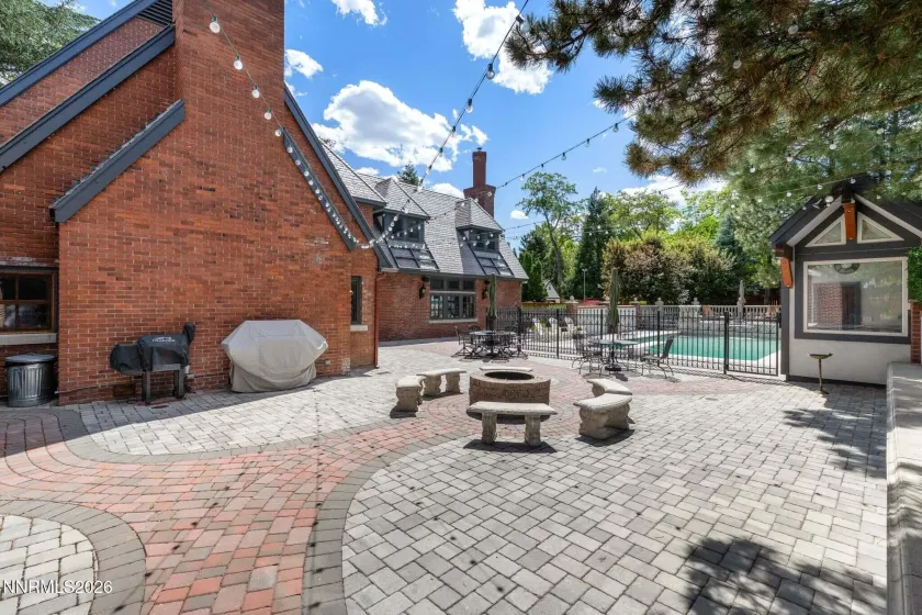 801 Dartmouth, Reno, Nevada 89509, 6 Bedrooms Bedrooms, ,7 BathroomsBathrooms,Residential,Residential,Dartmouth,0,260006761