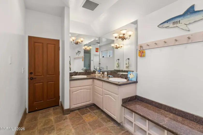 801 Dartmouth, Reno, Nevada 89509, 6 Bedrooms Bedrooms, ,7 BathroomsBathrooms,Residential,Residential,Dartmouth,0,260006761