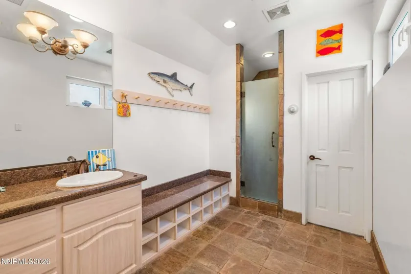801 Dartmouth, Reno, Nevada 89509, 6 Bedrooms Bedrooms, ,7 BathroomsBathrooms,Residential,Residential,Dartmouth,0,260006761