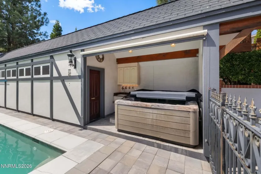 801 Dartmouth, Reno, Nevada 89509, 6 Bedrooms Bedrooms, ,7 BathroomsBathrooms,Residential,Residential,Dartmouth,0,260006761