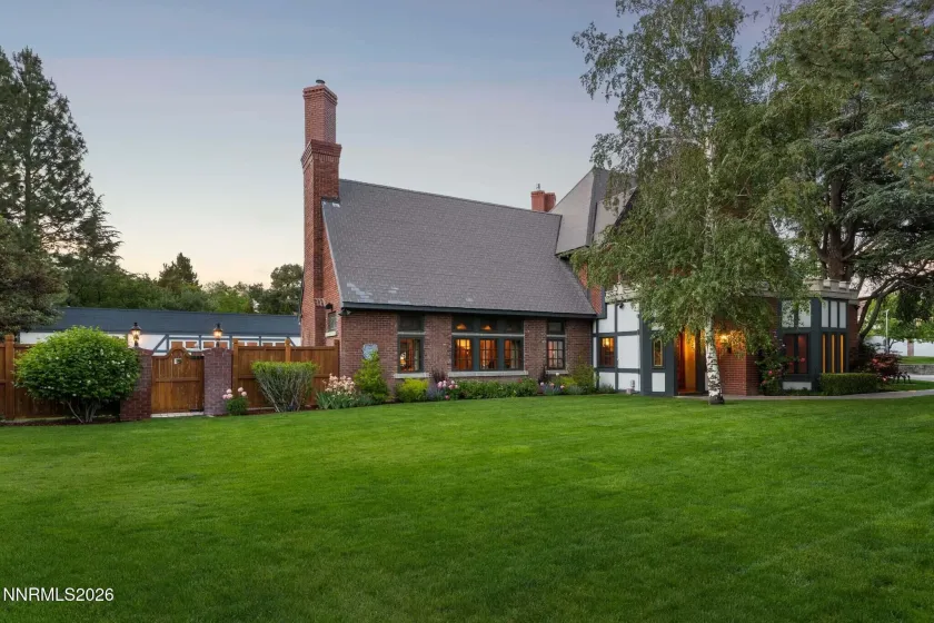 801 Dartmouth, Reno, Nevada 89509, 6 Bedrooms Bedrooms, ,7 BathroomsBathrooms,Residential,Residential,Dartmouth,0,260006761