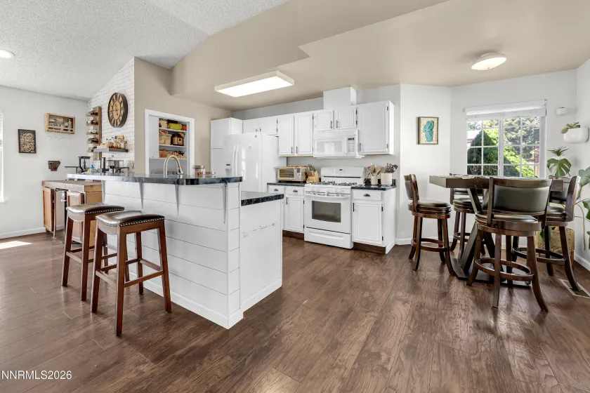 1704 Sierra Highlands, Reno, Nevada 89523, 3 Bedrooms Bedrooms, ,2 BathroomsBathrooms,Residential,Residential,Sierra Highlands,0,260006764