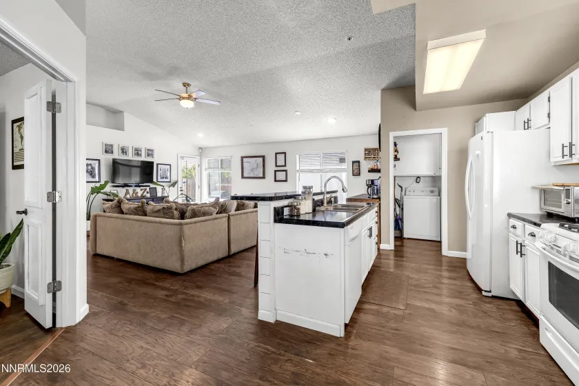 1704 Sierra Highlands, Reno, Nevada 89523, 3 Bedrooms Bedrooms, ,2 BathroomsBathrooms,Residential,Residential,Sierra Highlands,0,260006764