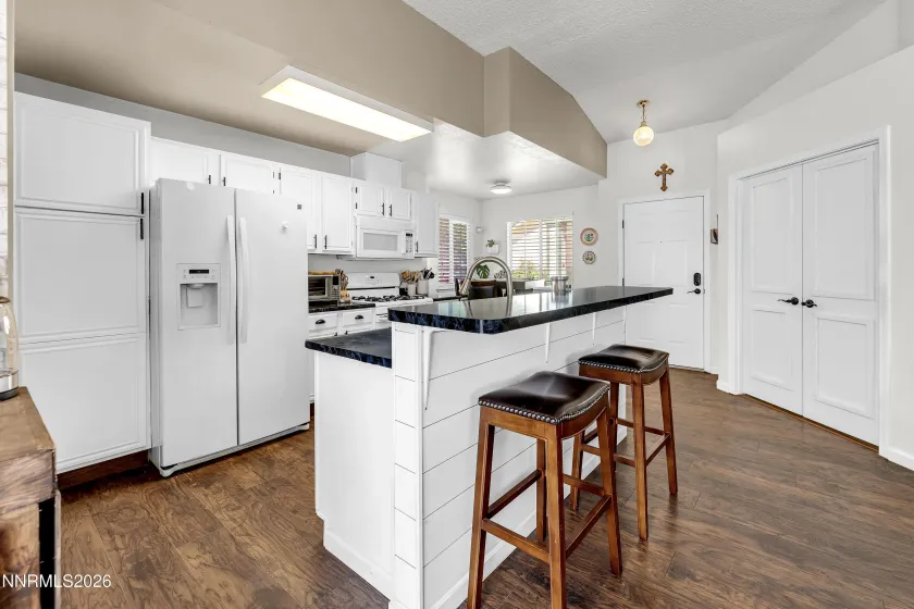 1704 Sierra Highlands, Reno, Nevada 89523, 3 Bedrooms Bedrooms, ,2 BathroomsBathrooms,Residential,Residential,Sierra Highlands,0,260006764