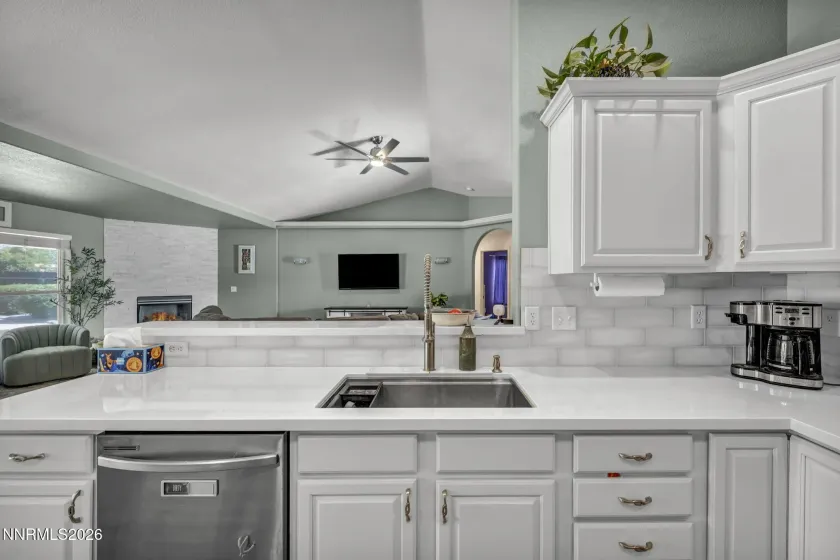 2983 Hot Springs, Minden, Nevada 89423, 4 Bedrooms Bedrooms, ,2 BathroomsBathrooms,Residential,Residential,Hot Springs,0,260006816