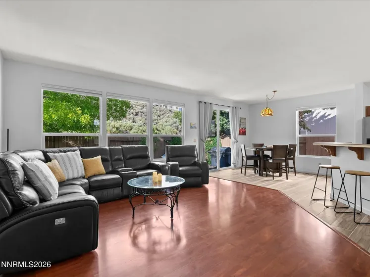 3101 Green River, Reno, Nevada 89503, 3 Bedrooms Bedrooms, ,2 BathroomsBathrooms,Residential,Residential,Green River,0,260006877