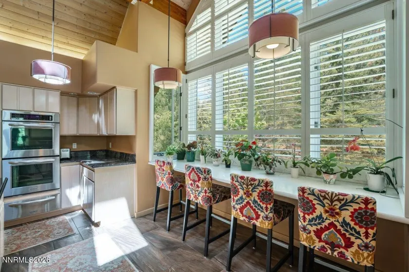 Kitchen Dining Area