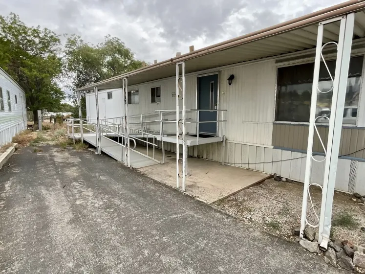 1485 W 4th St #2, Reno, Nevada 89503, 2 Bedrooms Bedrooms, 10 Rooms Rooms,1 BathroomBathrooms,Manufactured,Residential,W 4th ,260006927