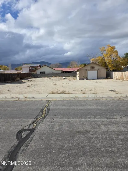 215 Cedar, Hawthorne, Nevada 89415, ,Land,Residential,Cedar,0,250058423