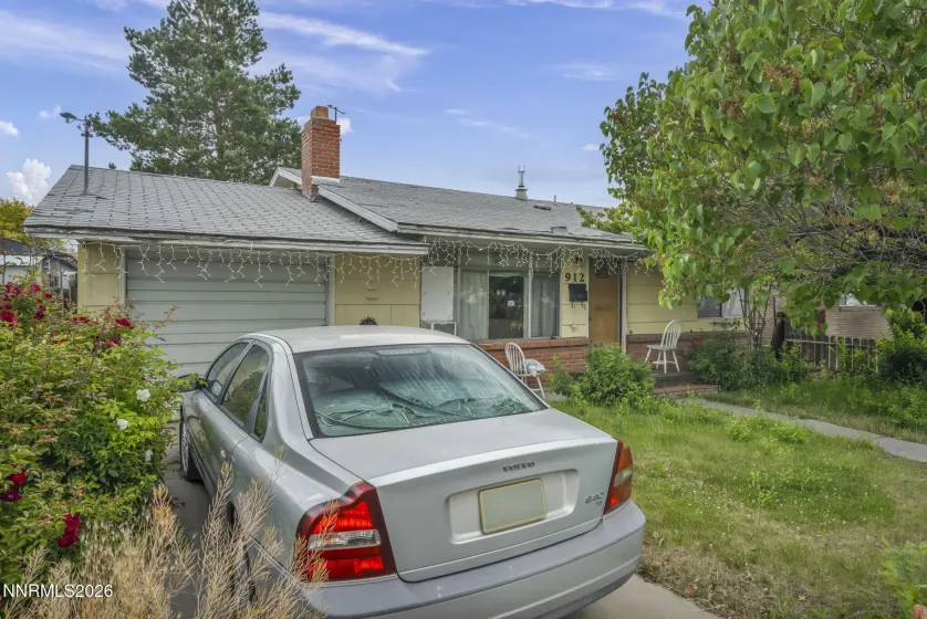 Single-Family House 912 12th St.