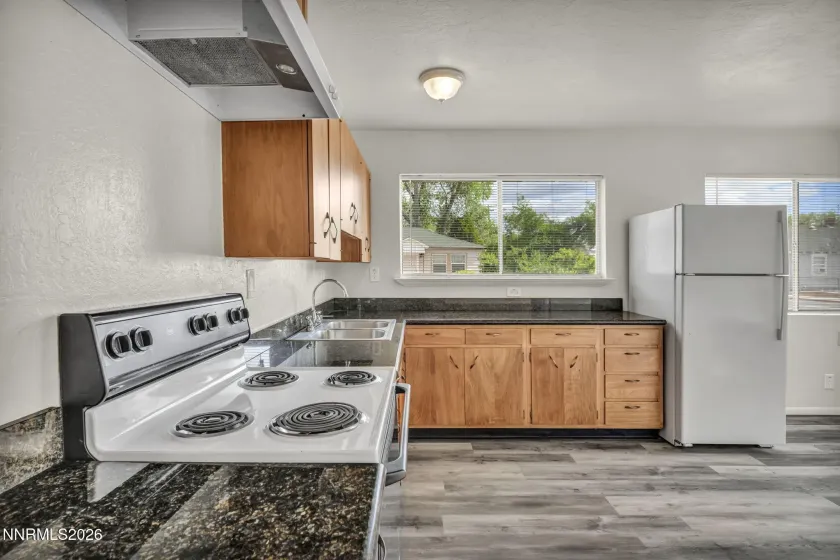 Duplex unit 908 12th St.