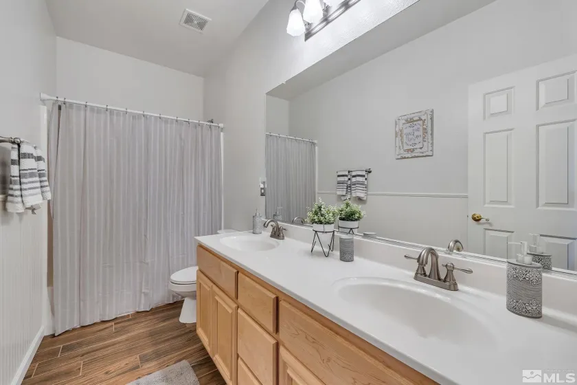 10577 Eagle Falls, Reno, Nevada 89521, 3 Bedrooms Bedrooms, ,2 BathroomsBathrooms,Residential Lease,Manufactured,Eagle Falls,0,260006989